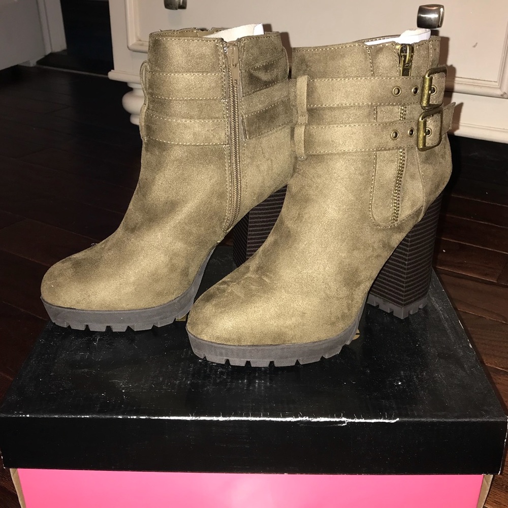 CR Olive Booties